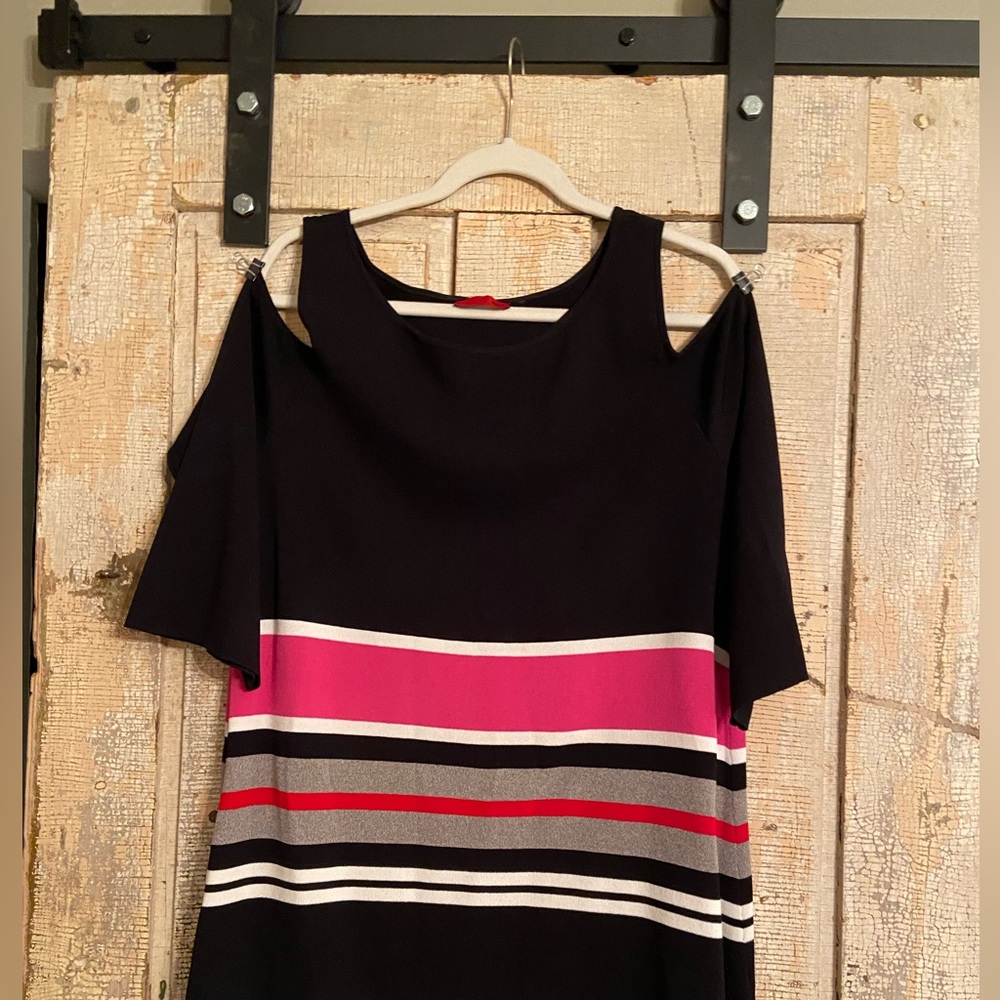 Cold shoulder top